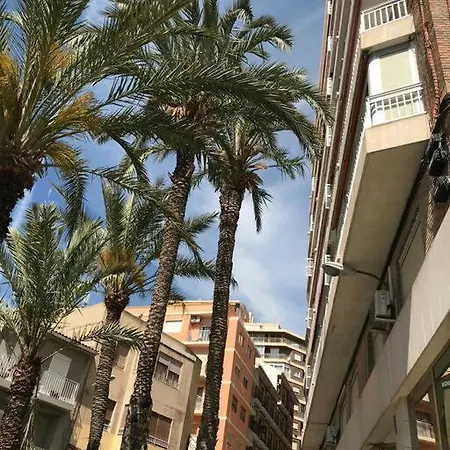 公寓 Piso En Primera Linea De Playa Del Postiguet 阿利坎特